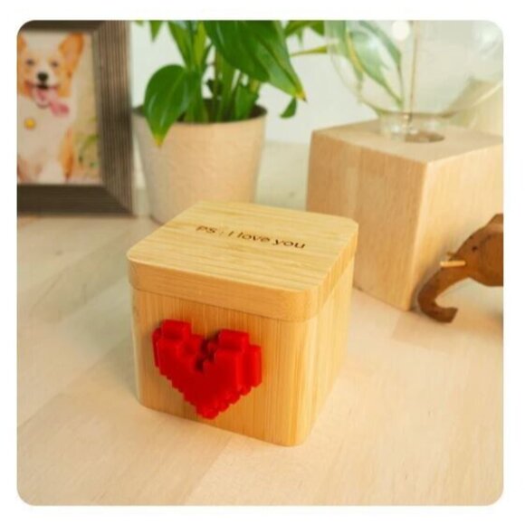 LOVEBOX Spinning Red Heart Messenger Color/Photo/Text/Animations to Loved Ones - Picture 6 of 11